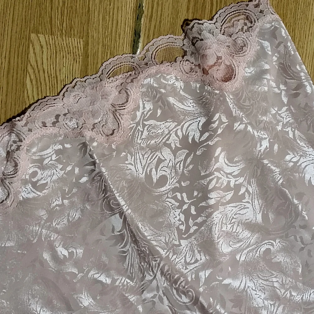 Pastel Pink Cami And Robe - Picture 5 of 5